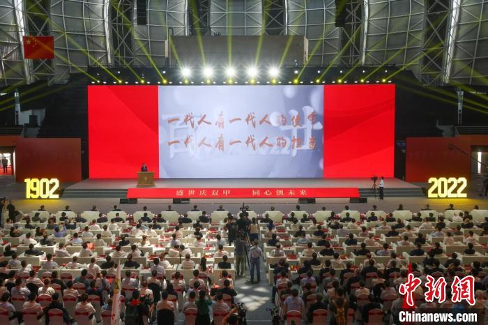 东南大学以科学名世，以人才报国。　泱波 摄