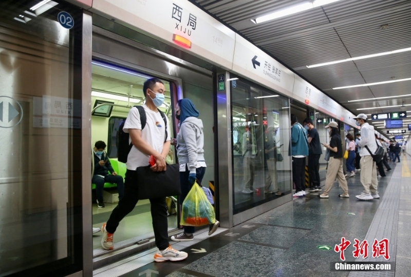 北京朝阳、丰台除部分封管控区外恢复公共交通运营服务