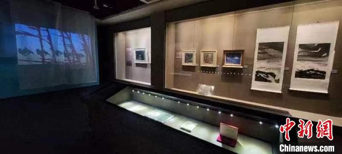 图为“丝路遐想——戈沙丝绸之路艺术作品展”。　西安博物院供图