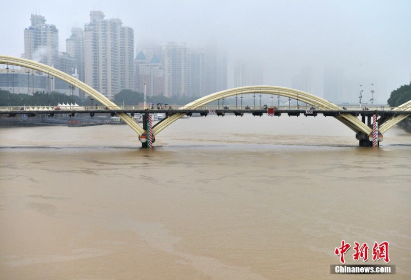 福州：持续性强降雨导致闽江水位上涨
