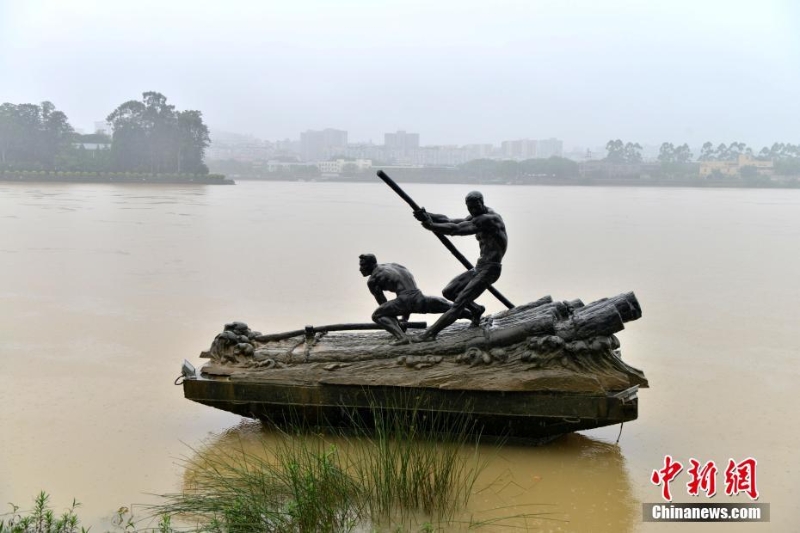 福州：持续性强降雨导致闽江水位上涨