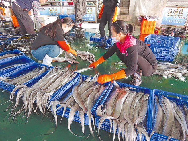 台湾白带鱼外包装被验出新冠病毒，遭大陆暂停进口1周。（图源：台湾“中时新闻网”）