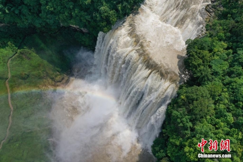 黄果树瀑布进入丰水期 水势磅礴蔚为壮观