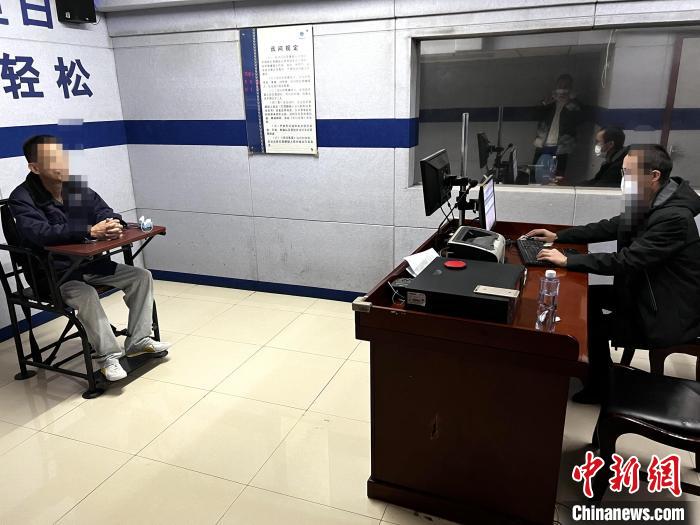 湖北警方摧毁一跨三省六地市的吸贩毒网络