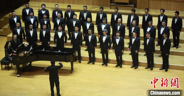 爱乐男声合唱团登北京音乐厅献礼“七一”音乐会