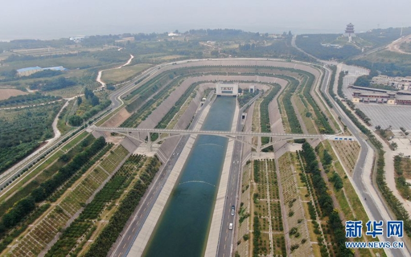 这是9月15日在河南郑州荥阳市境内拍摄的南水北调穿黄隧洞进口南岸明渠（无人机照片）。新华社记者 郝源 摄