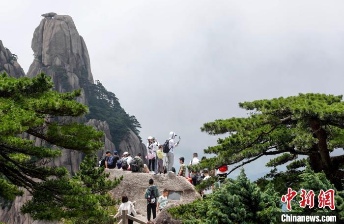 黄山风景区旅游市场逐渐升温