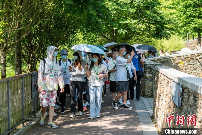 点击进入下一页