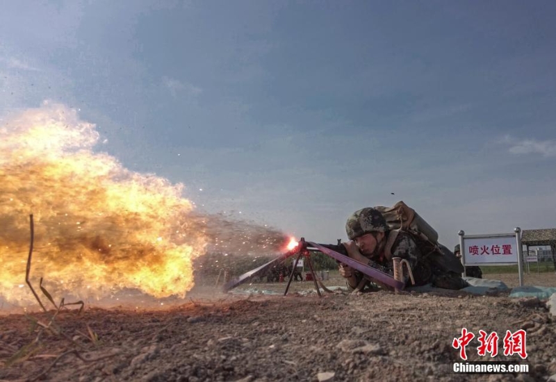 40℃高温 武警上海总队“三实”训练战味十足
