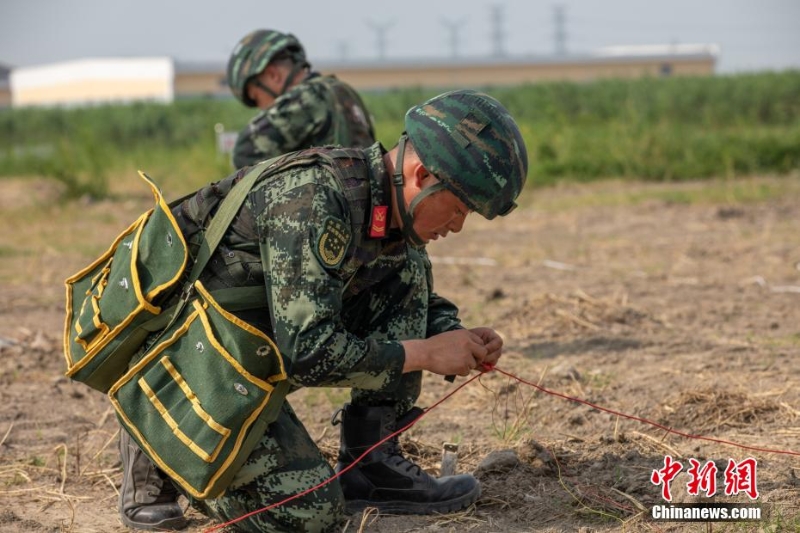 40℃高温 武警上海总队“三实”训练战味十足