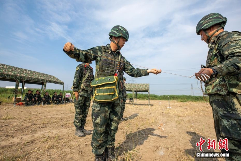 40℃高温 武警上海总队“三实”训练战味十足