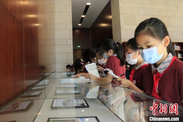 “丝路启航·走进灯塔”航标文化展在珠海博物馆开展