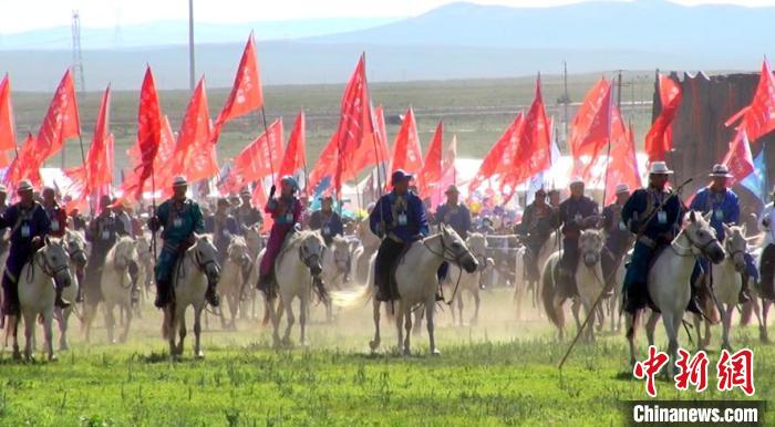 内蒙古第32届旅游那达慕开幕上演“马背盛宴”