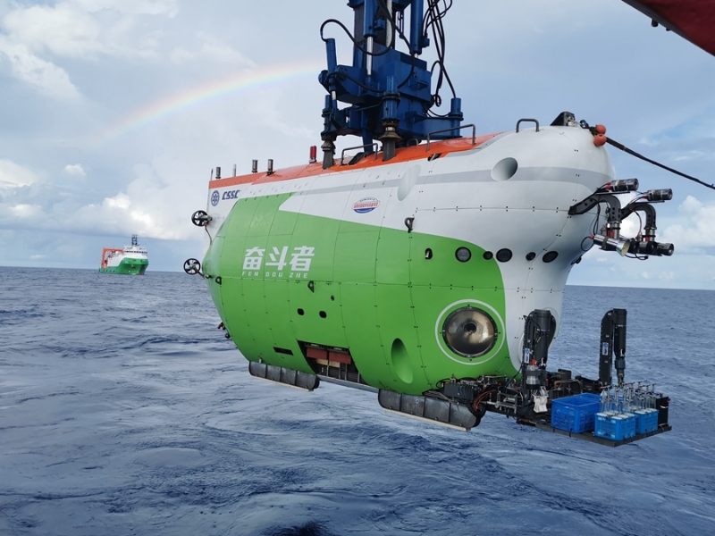 2020年11月28日，“奋斗者”号全海深载人潜水器成功完成万米海试并胜利返航。这标志着我国具有了进入世界海洋最深处开展科学探索和研究的能力。（图源：中科院深海科学与工程研究所）