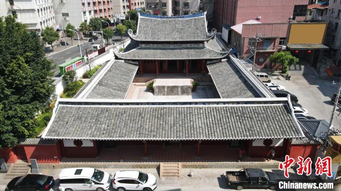 闽清文庙始建宋景德四年(公元1007年)，占地面积6201平方米，在福州“十邑”县级文庙中规模最大。　蒋祖德 摄