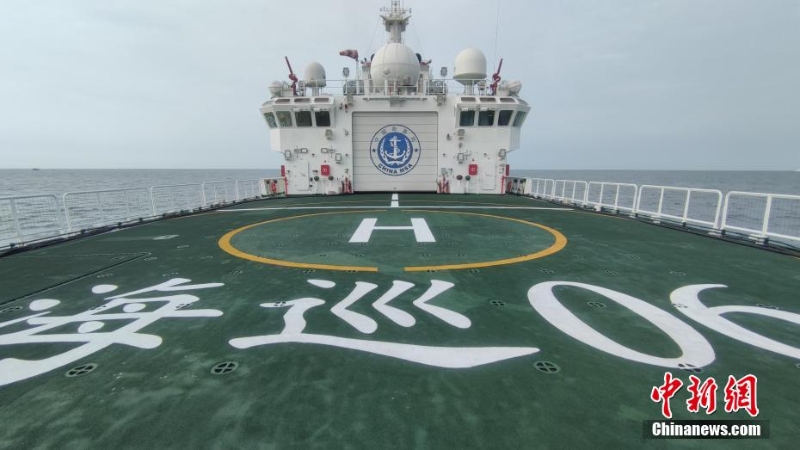 台湾海峡首艘大型巡航救助船在福建南部海域开展编队巡航执法