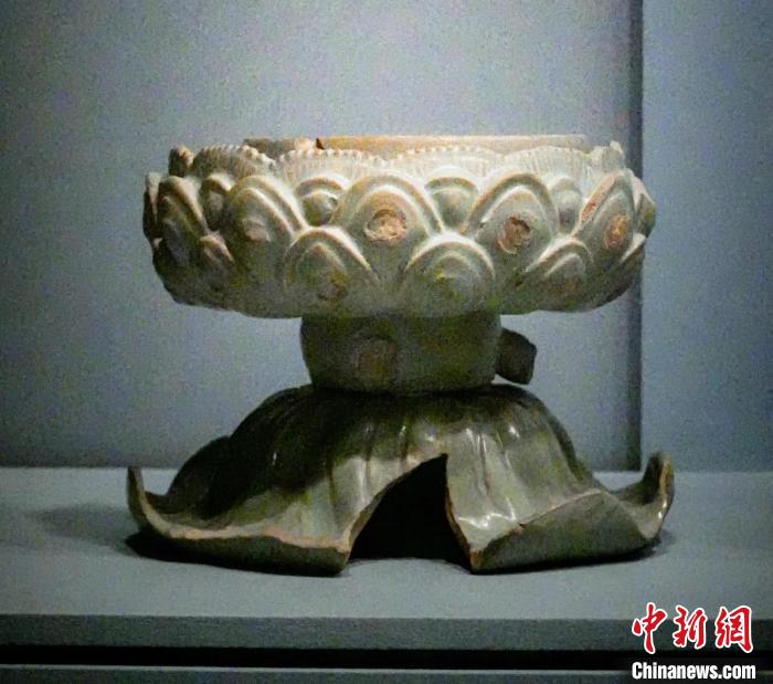 北宋時期的汝窯天青釉熏爐。　成都博物館 供圖