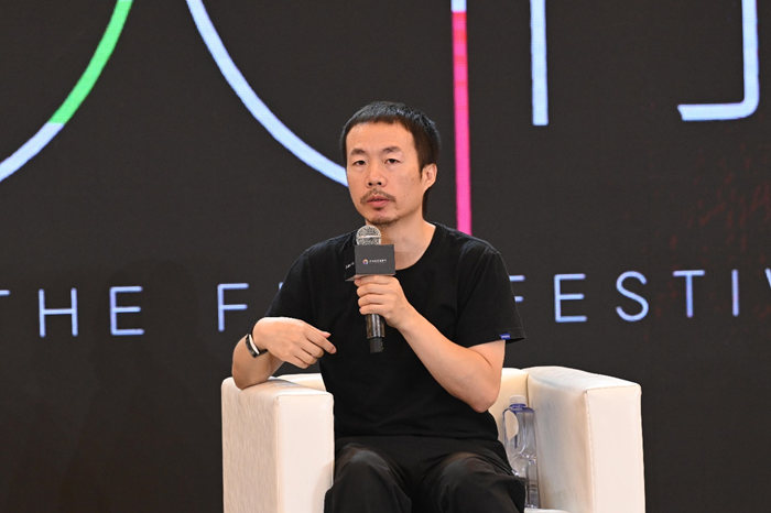 《隱入塵煙》導演李睿珺