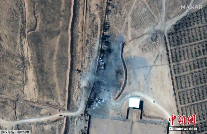 资料图：当地时间2021年2月25日，美军对叙境内亲伊朗民兵组织的设施发动空袭，导致22人死亡。图为空袭后场景。