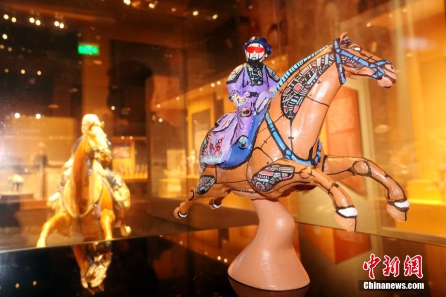 西安博物院：3D打印赛博朋克风“唐三彩”吸睛