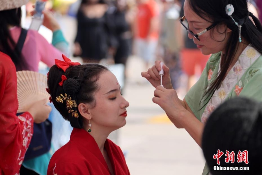 多伦多龙文化节展现浓郁“中国风”