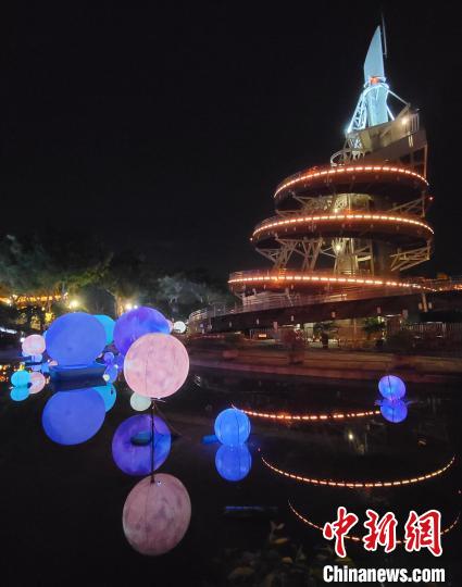 香港特区政府康乐及文化事务署将于7日至12日举办中秋彩灯展。　政府新闻网 摄
