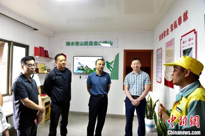 港澳台僑代表登黃山共敘發展