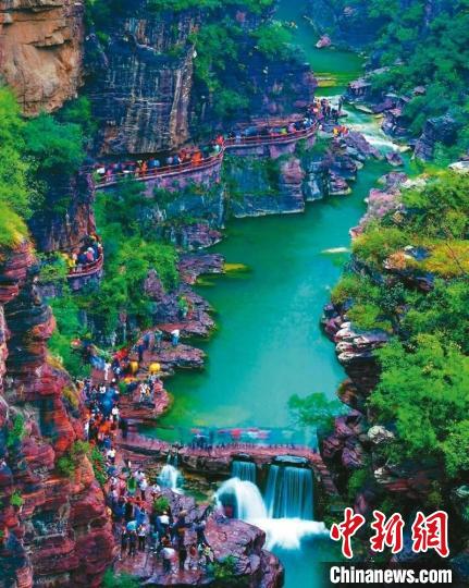 紅石峽，集秀、幽、雄、險于一身。圖片來源：台灣《經濟日報》