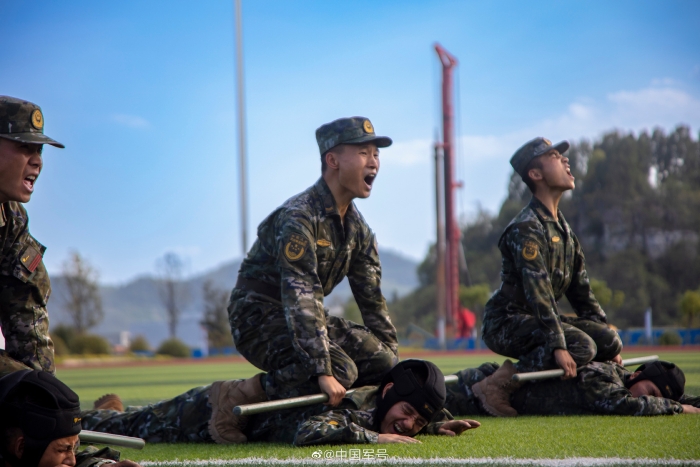 这样的哨兵反袭击训练你见过吗 - 大陆军事 - 华夏经纬网