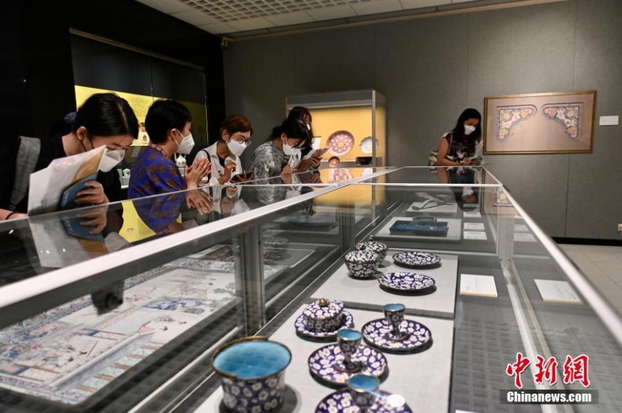 香港中大文物馆展出170多套清代广珐琅等作品