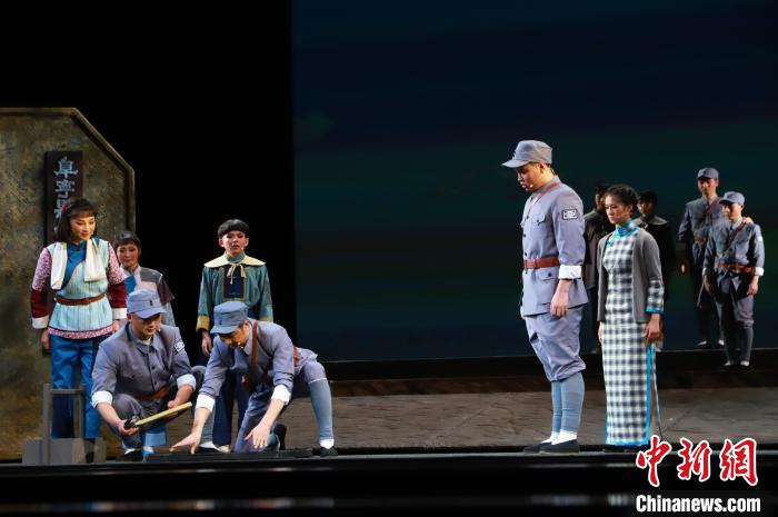 大型現代淮劇《宋公堤》在梅蘭芳大劇院上演
