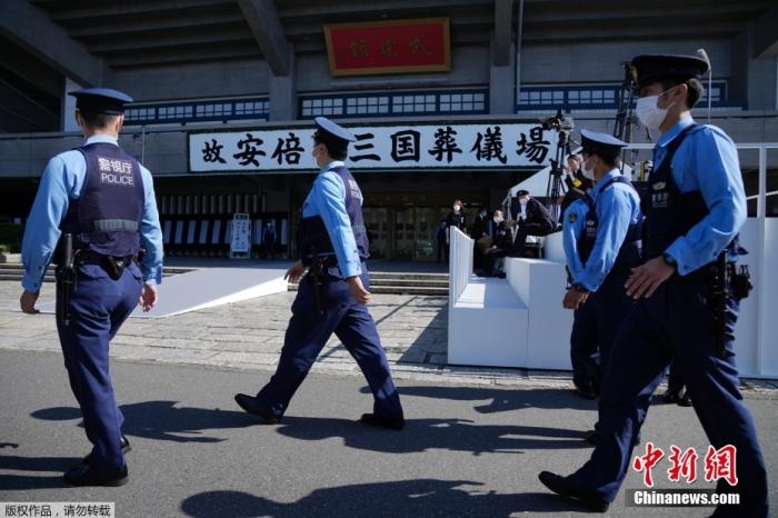 当地时间9月27日，日本前首相安倍晋三国葬在东京武道馆举行。