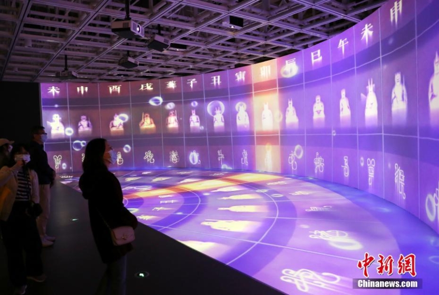 上海举办海外回流文物展 展方用CG立体动画投影还原圆明园“十二兽首水力钟”