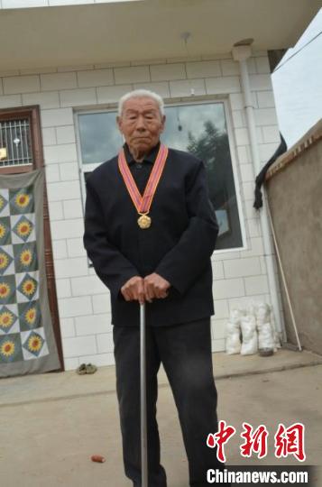 抗美援朝老兵李福貴講述一封情報背後的故事