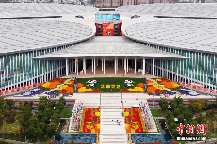 11月1日，航拍国家会展中心(上海)。第五届中国国际进口博览会将于11月5日至10日在国家会展中心(上海)举办。殷立勤 摄
