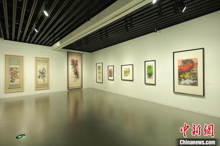 第五届中国泼彩画双年展。　刘海粟美术馆 供图