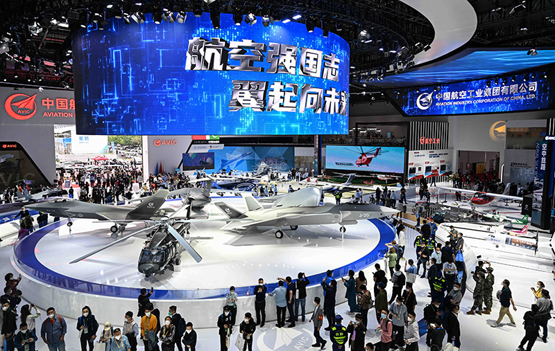 这是11月8日拍摄的中国航空工业集团的展台。（图源：新华社）