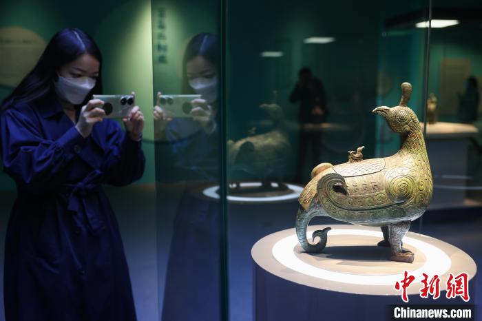 山西博物院主办的“且听凤鸣——晋侯鸟尊的前世今生”专题展开展。　武俊杰 摄