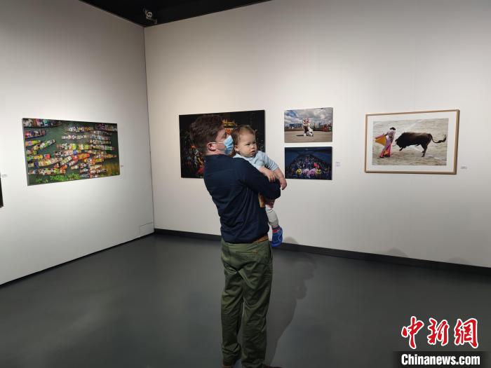 浙江文化观察：摄影艺术如何架起丽水沟通世界的桥梁？