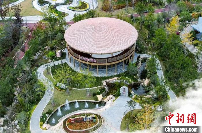 徐州国际园博会台湾园引台胞游览打卡