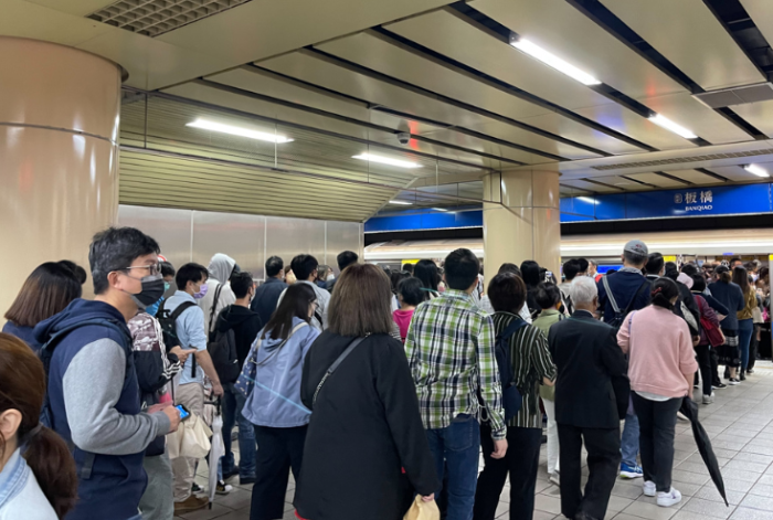 台北捷运板南线“列车延误”