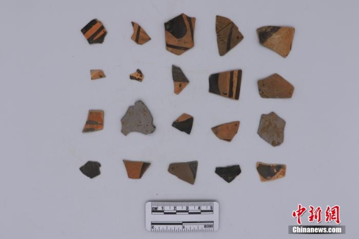 屈家岭遗址发现国内已知最早高温黑釉陶