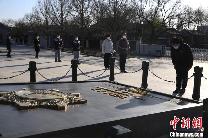 中国人民抗日战争纪念馆举行南京大屠杀死难者国家公祭日悼念活动。　抗战馆供图