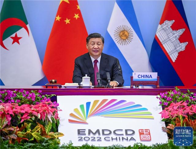 6月24日晚，国家主席习近平在北京以视频方式主持全球发展高层对话会并发表题为《构建高质量伙伴关系　共创全球发展新时代》的重要讲话。新华社记者 李学仁 摄
