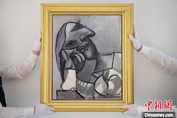 毕加索巨作《托腮女子半身像》