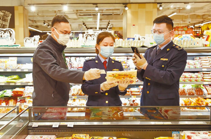 市场监督管理局检查食品安全