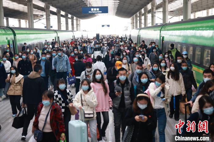 元旦陕西铁路客流较为平稳加开15对旅客列车