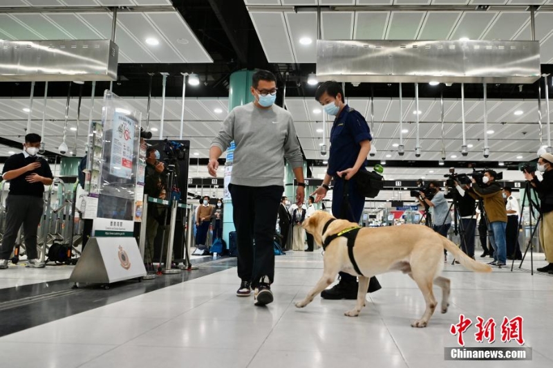 香港海关、港铁做好准备迎接“通关”