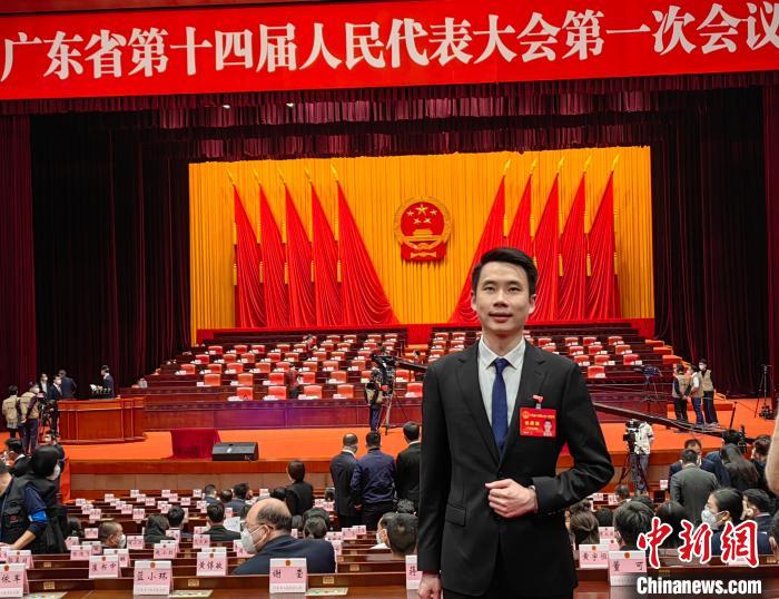 广东省人大代表翁浩洁建议：以更大力度支持港澳青年来粤实习工作