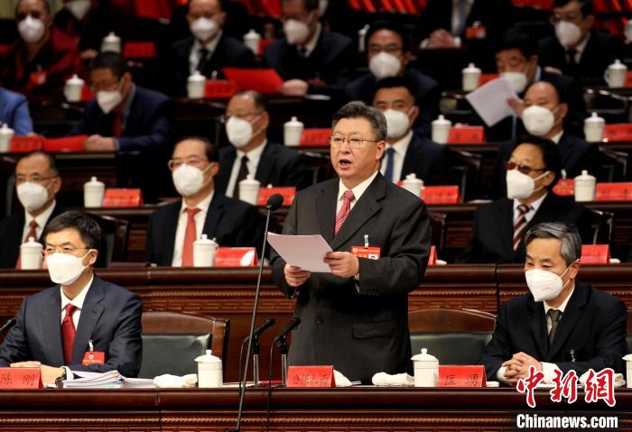 青海省政协十三届一次会议闭幕